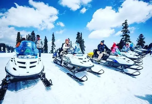 Kashmir Family Vacation Package - Perfect for Families Kashmir Family Tour Package